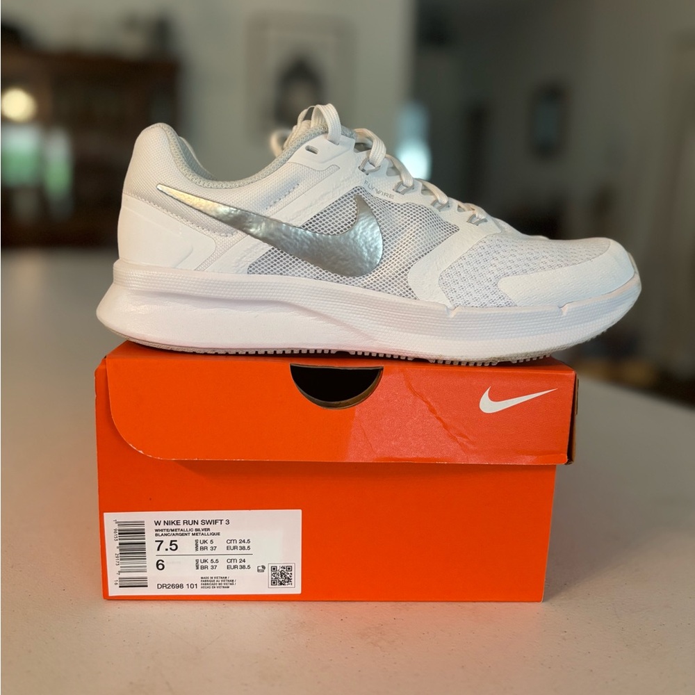 Nike Run Swift 3